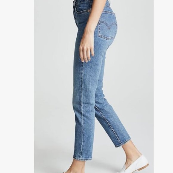 Levi's Premium Wedgie Icon Fit Crop Jeans - These Dreams - Picture 8 of 10